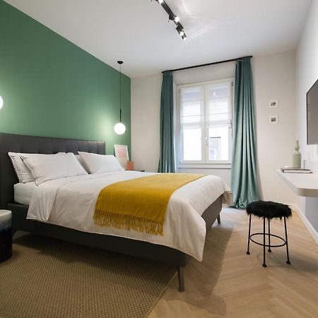 Sphera Bologna, Design Suite Under The Two Towers 外观 照片